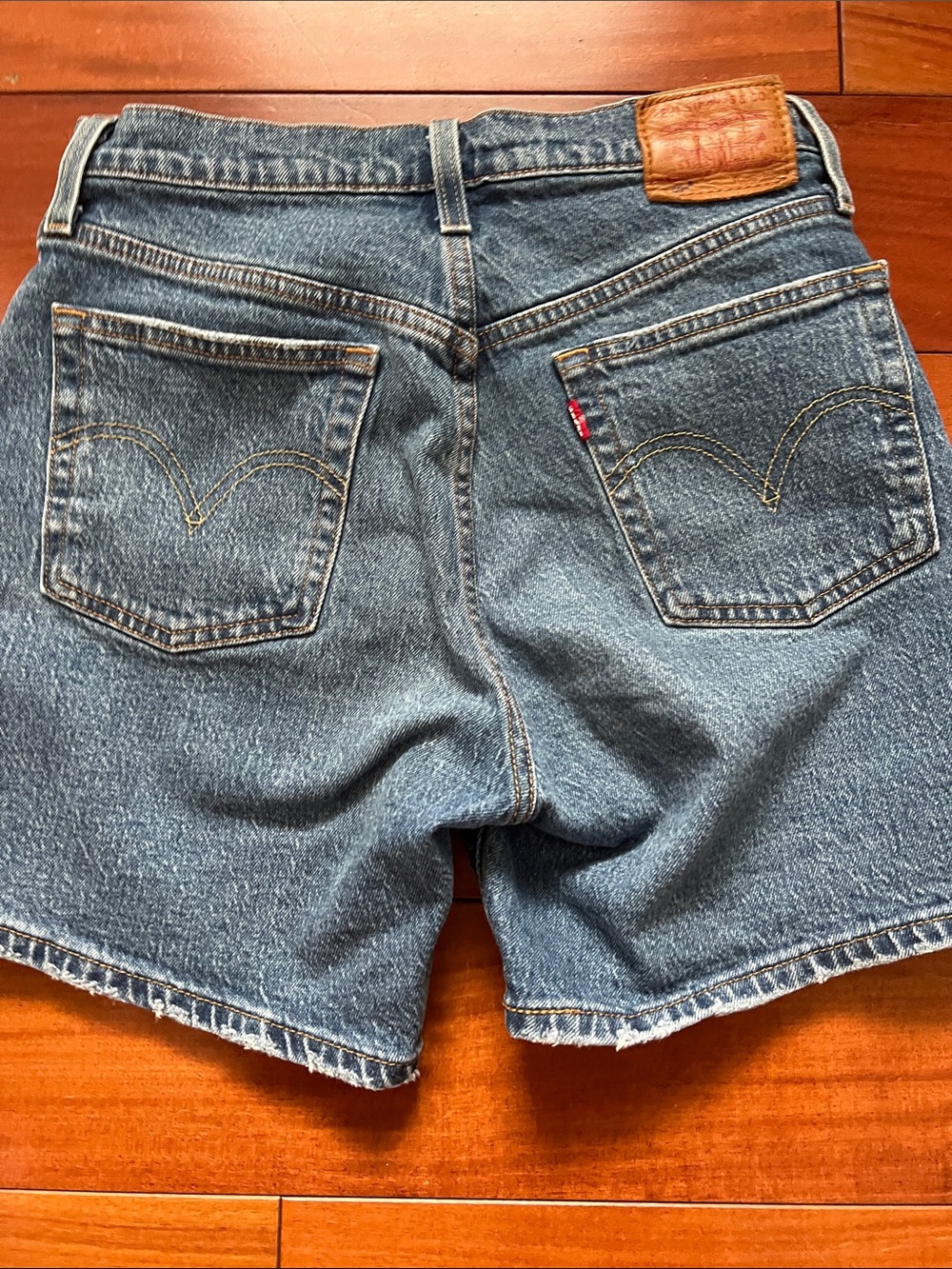 Levi's 501 Jean shorts - Picture 5 of 5
